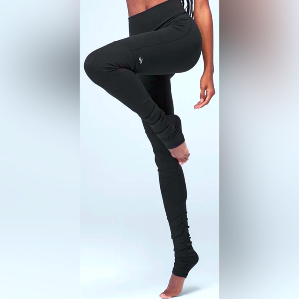 Alo high waist goddess legging in black, size small.